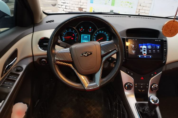 Used Chevrolet Cruze 2015 1.5L Classic SL MT Steering Wheel