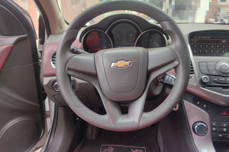 Used Chevrolet Cruze 2015 1.5L Classic SE AT Steering Wheel