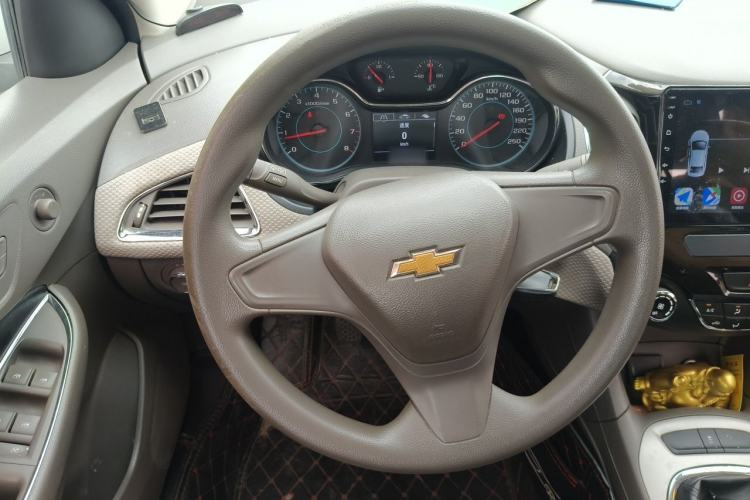 Used Chevrolet Cruze 2015 1.5L Manual Fashion Edition Steering Wheel