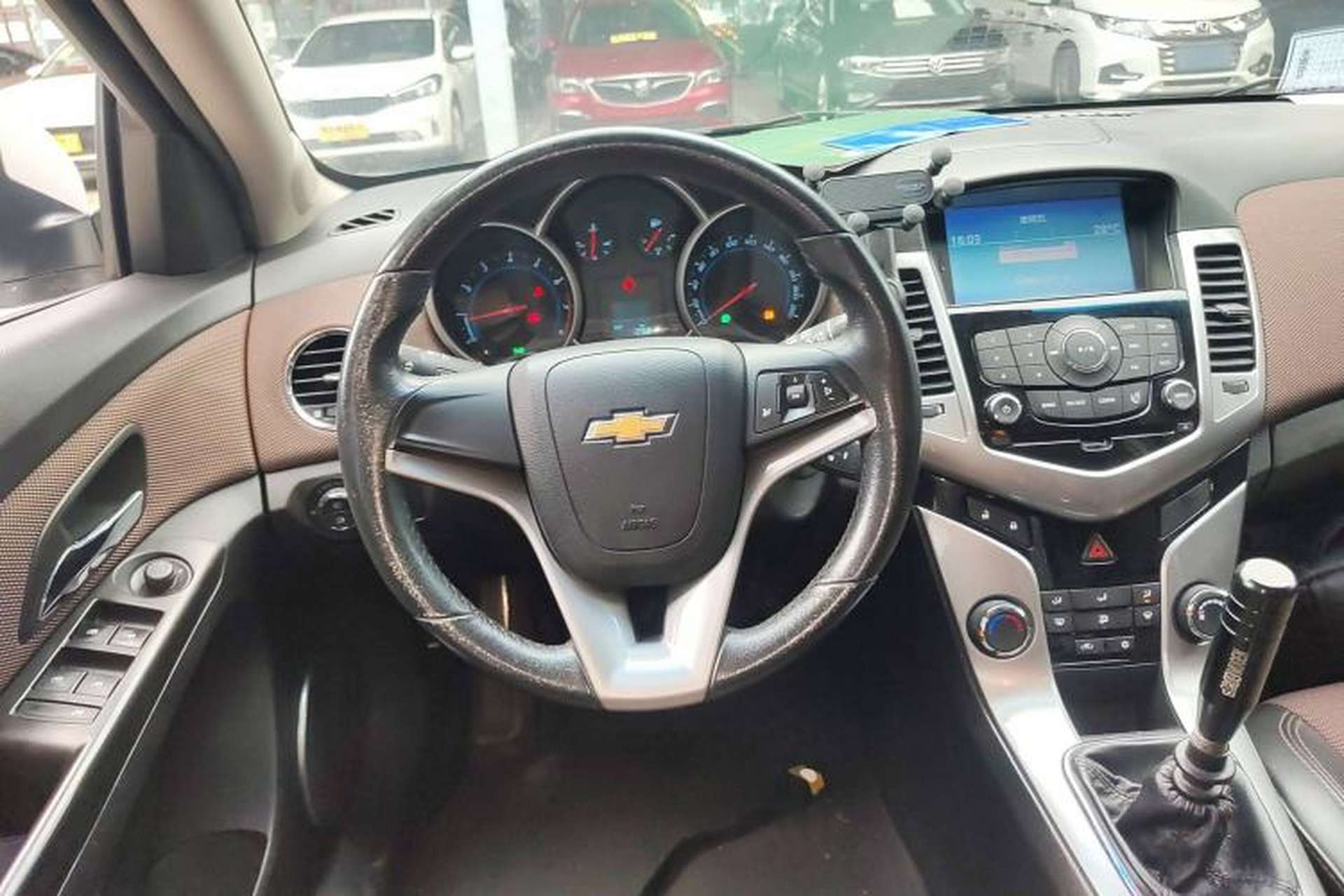 Used Chevrolet Cruze 2015 Hatchback 1.6L Manual Comfort Edition Steering Wheel
