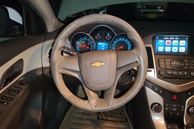 Used Chevrolet Cruze 2015 1.5L Classic SL MT Steering Wheel