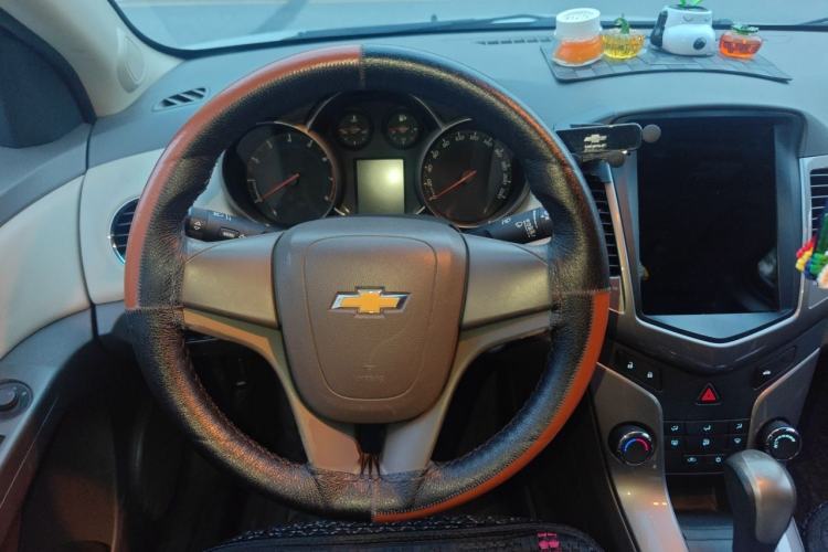 Used Chevrolet Cruze 2015 1.5L Classic SE AT Steering Wheel