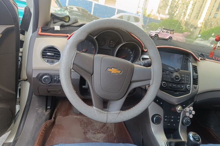 Used Chevrolet Cruze 2015 1.5L Classic SL MT Steering Wheel