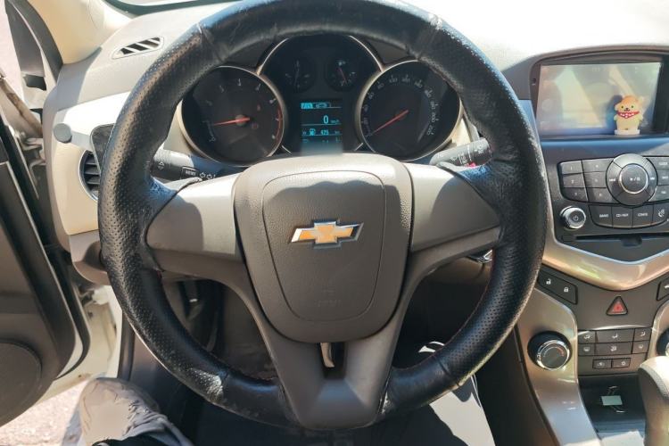 Used Chevrolet Cruze 2015 1.5L Classic SE AT Steering Wheel