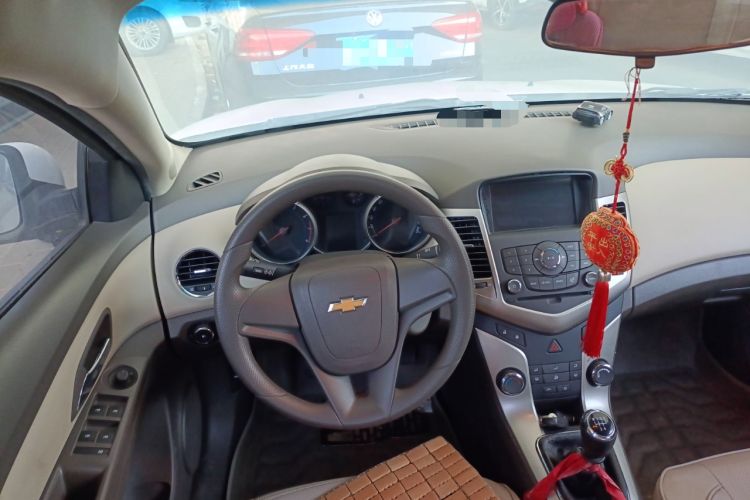Used Chevrolet Cruze 2015 1.5L Classic SL MT Steering Wheel
