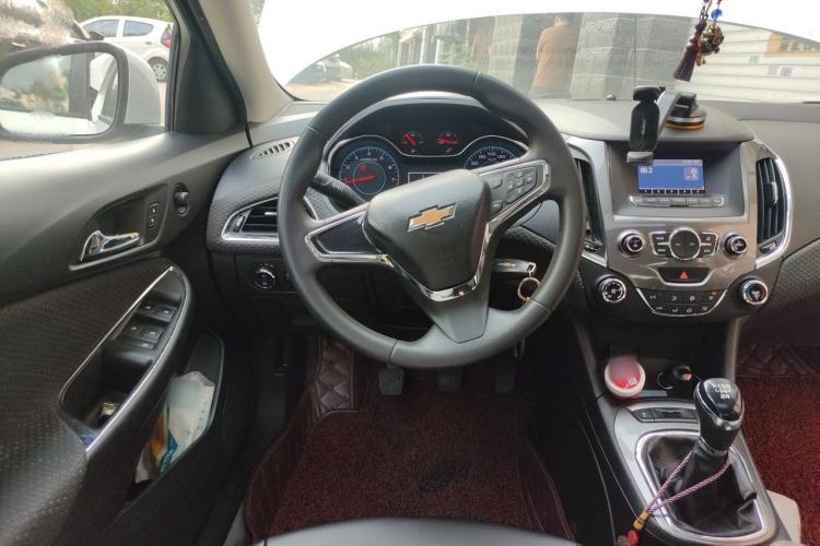 Used Chevrolet Cruze 2015 1.5L Manual Elite Edition Steering Wheel