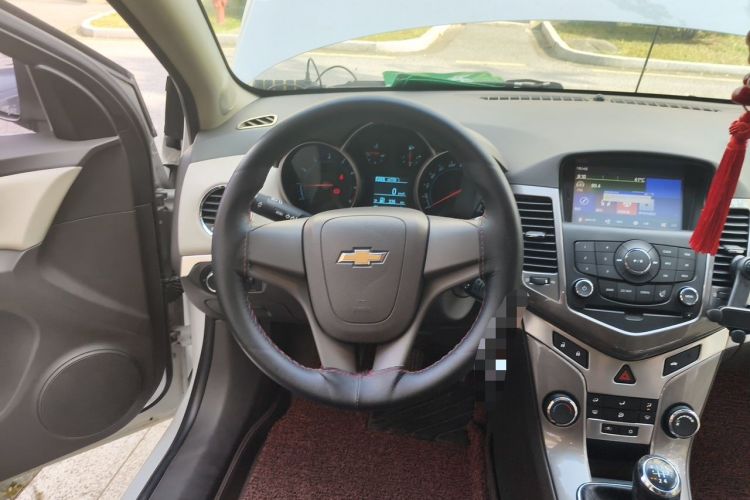 Used Chevrolet Cruze 2015 1.5L Classic SE MT Steering Wheel