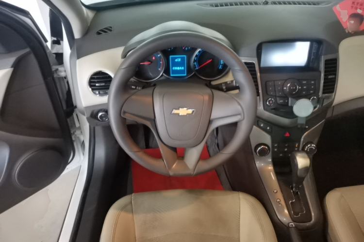 Used Chevrolet Cruze 2015 1.5L Classic SE AT Steering Wheel