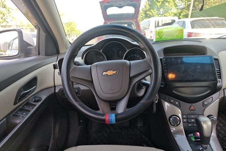 Used Chevrolet Cruze 2015 1.5L Classic SE AT Steering Wheel