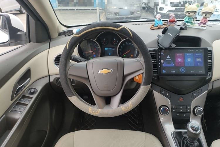 Used Chevrolet Cruze 2015 1.5L Classic SE MT Steering Wheel
