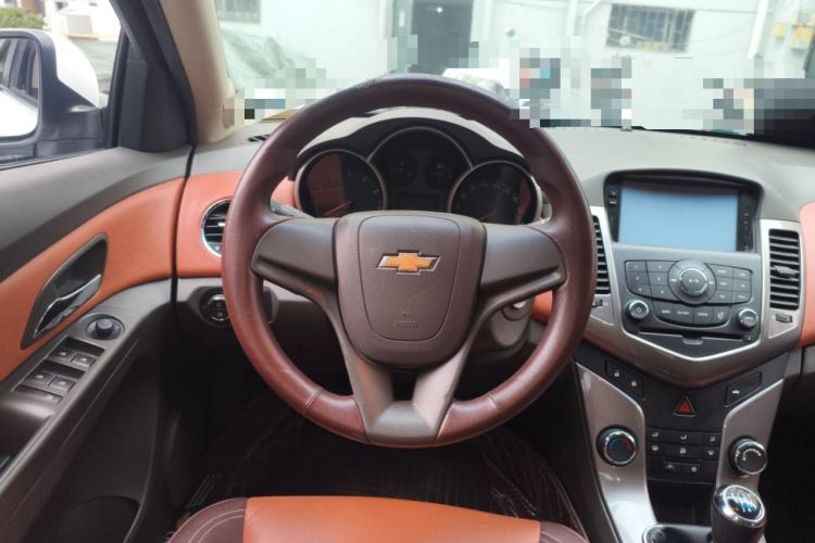 Used Chevrolet Cruze 2015 1.5L Classic SE MT Steering Wheel