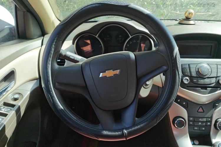 Used Chevrolet Cruze 2015 1.5L Classic SL MT Steering Wheel