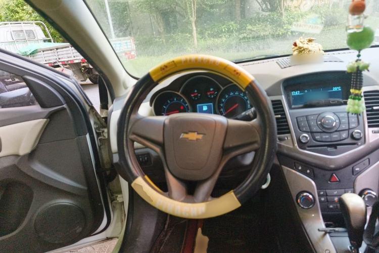 Used Chevrolet Cruze 2015 1.5L Classic SE AT Steering Wheel