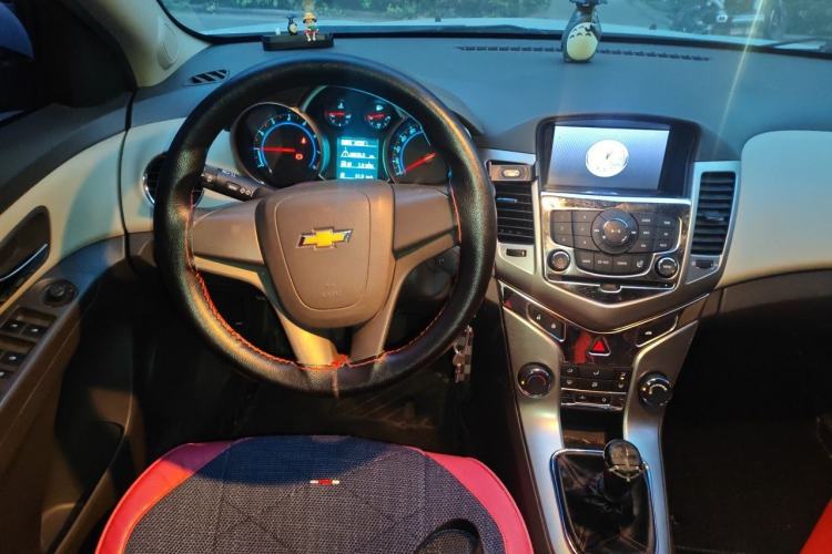 Used Chevrolet Cruze 2015 1.5L Classic SL MT Steering Wheel