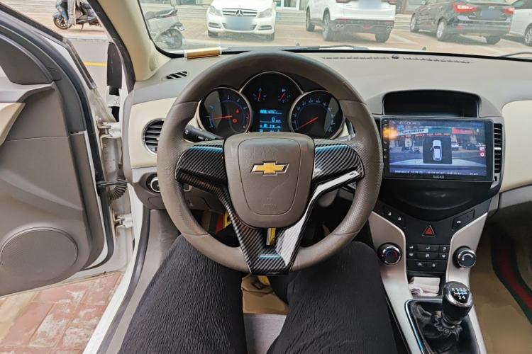 Used Chevrolet Cruze 2015 1.5L Classic SL MT Steering Wheel