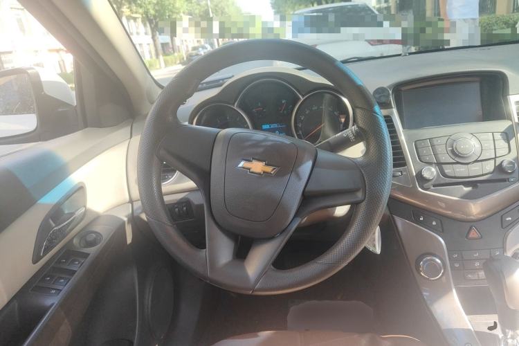 Used Chevrolet Cruze 2015 1.5L Classic SE AT Steering Wheel