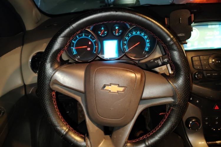 Used Chevrolet Cruze 2015 1.5L Classic SE MT Steering Wheel