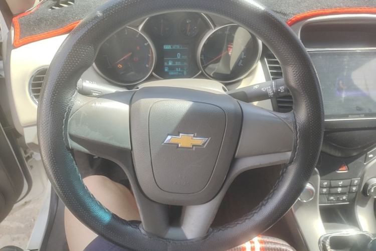 Used Chevrolet Cruze 2015 1.5L Classic SE MT Steering Wheel