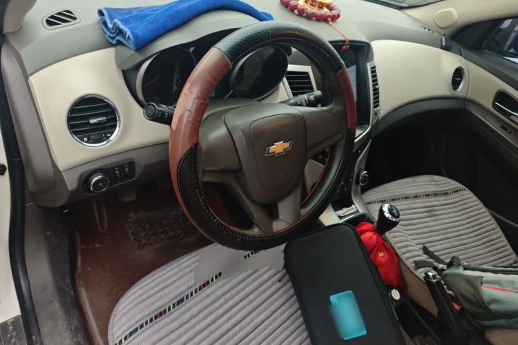 Used Chevrolet Cruze 2015 1.5L Classic SL MT Steering Wheel