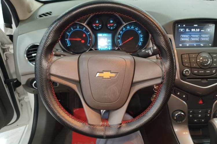 Used Chevrolet Cruze 2015 1.5L Classic SE AT Steering Wheel