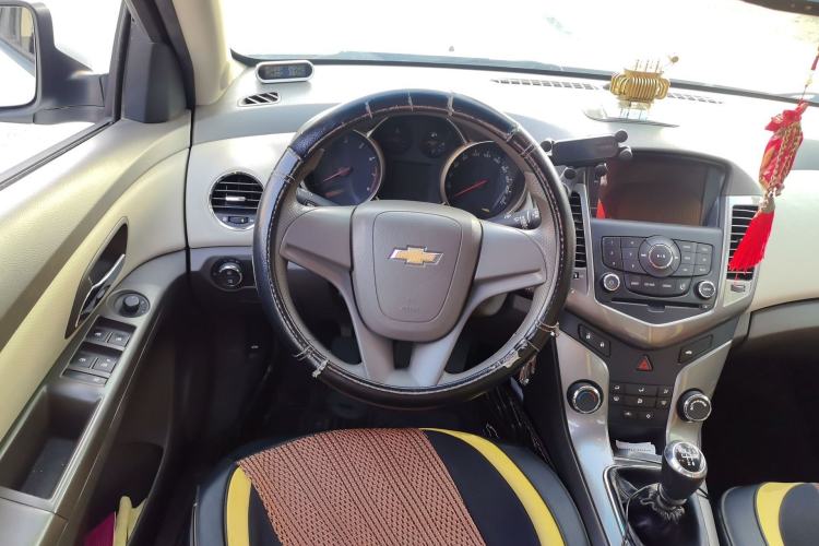 Used Chevrolet Cruze 2015 1.5L Classic SE MT Steering Wheel