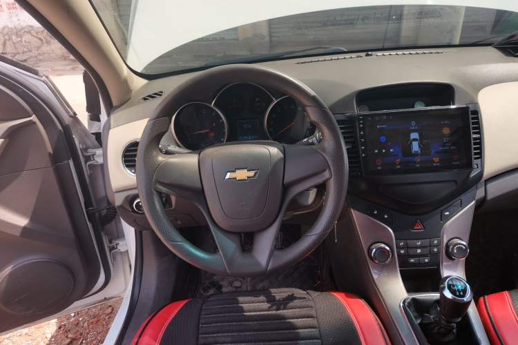 Used Chevrolet Cruze 2015 1.5L Classic SE MT Steering Wheel