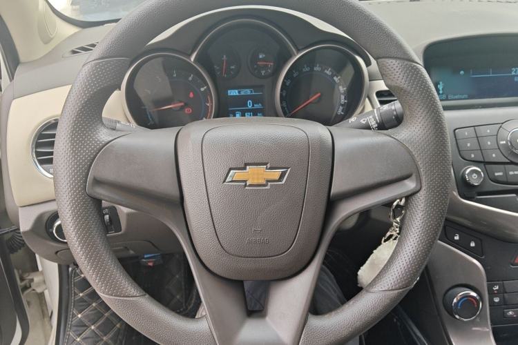Used Chevrolet Cruze 2015 1.5L Classic SE AT Steering Wheel