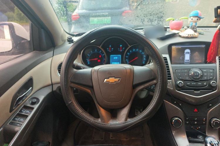 Used Chevrolet Cruze 2015 1.5L Classic SE MT Steering Wheel