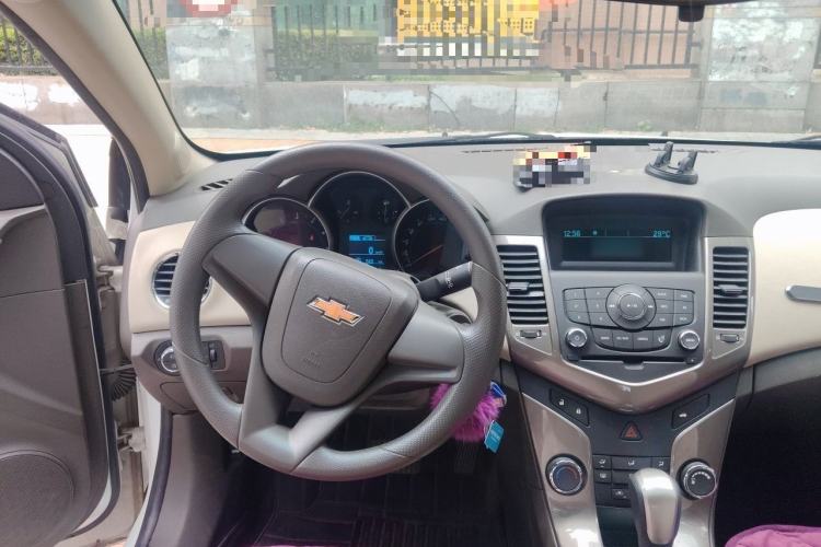 Used Chevrolet Cruze 2015 1.5L Classic SE AT Steering Wheel