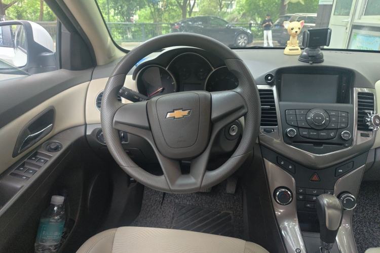 Used Chevrolet Cruze 2015 1.5L Classic SE AT Steering Wheel