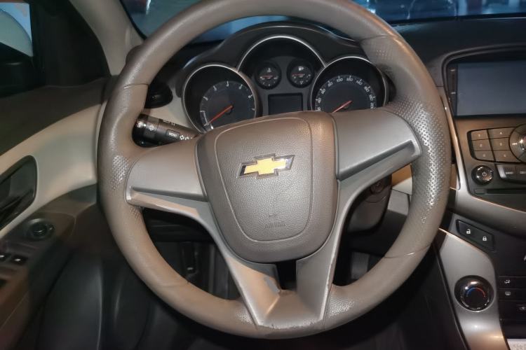 Used Chevrolet Cruze 2015 1.5L Classic SE AT Steering Wheel