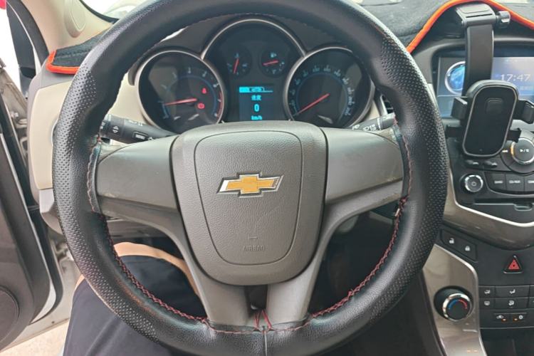 Used Chevrolet Cruze 2015 1.5L Classic SE AT Steering Wheel