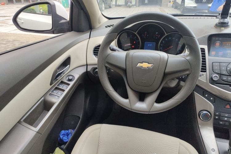 Used Chevrolet Cruze 2015 1.5L Classic SE AT Steering Wheel