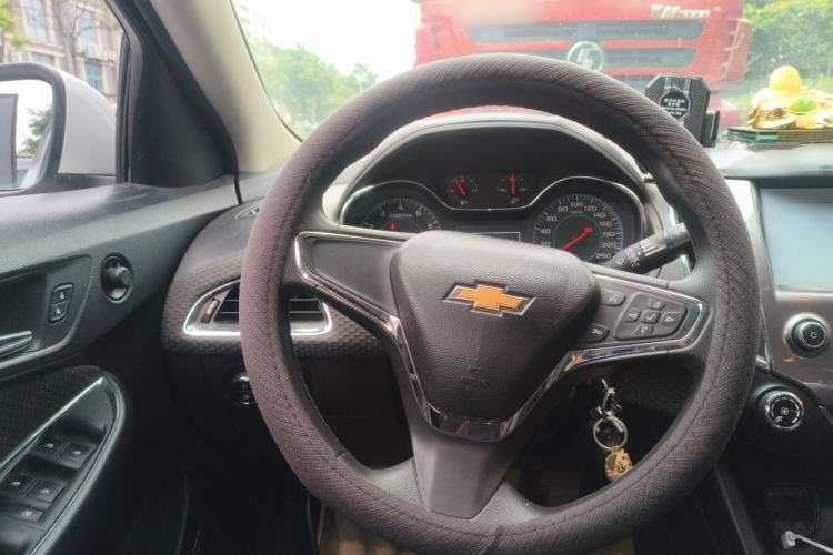 Used Chevrolet Cruze 2015 1.5L Manual Elite Edition Steering Wheel