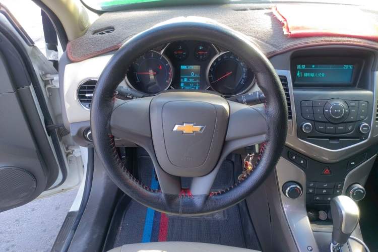 Used Chevrolet Cruze 2015 1.5L Classic SE AT Steering Wheel