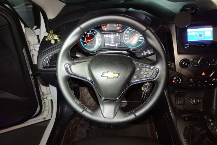 Used Chevrolet Cruze 2015 1.4T Manual Elite Edition Steering Wheel