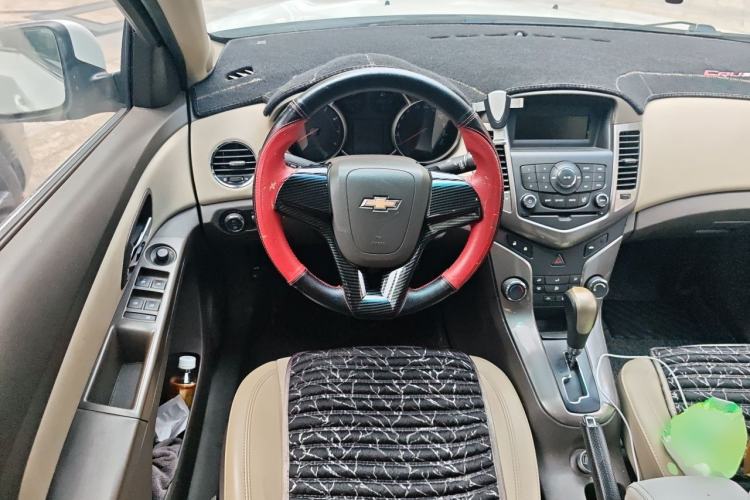 Used Chevrolet Cruze 2015 1.5L Classic SE AT Steering Wheel