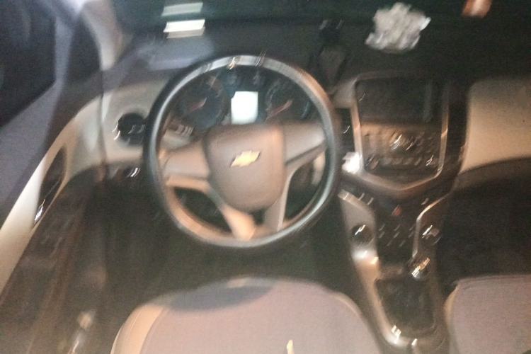 Used Chevrolet Cruze 2015 1.5L Classic SE MT Steering Wheel