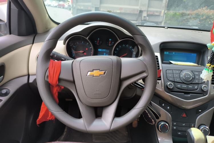 Used Chevrolet Cruze 2015 1.5L Classic SE AT Steering Wheel