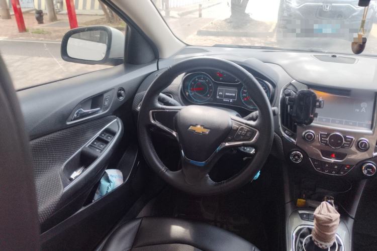 Used Chevrolet Cruze 2015 1.5L Manual Elite Edition Steering Wheel
