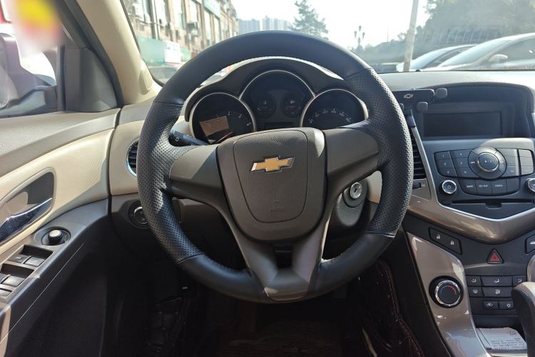 Used Chevrolet Cruze 2015 1.5L Classic SE AT Steering Wheel