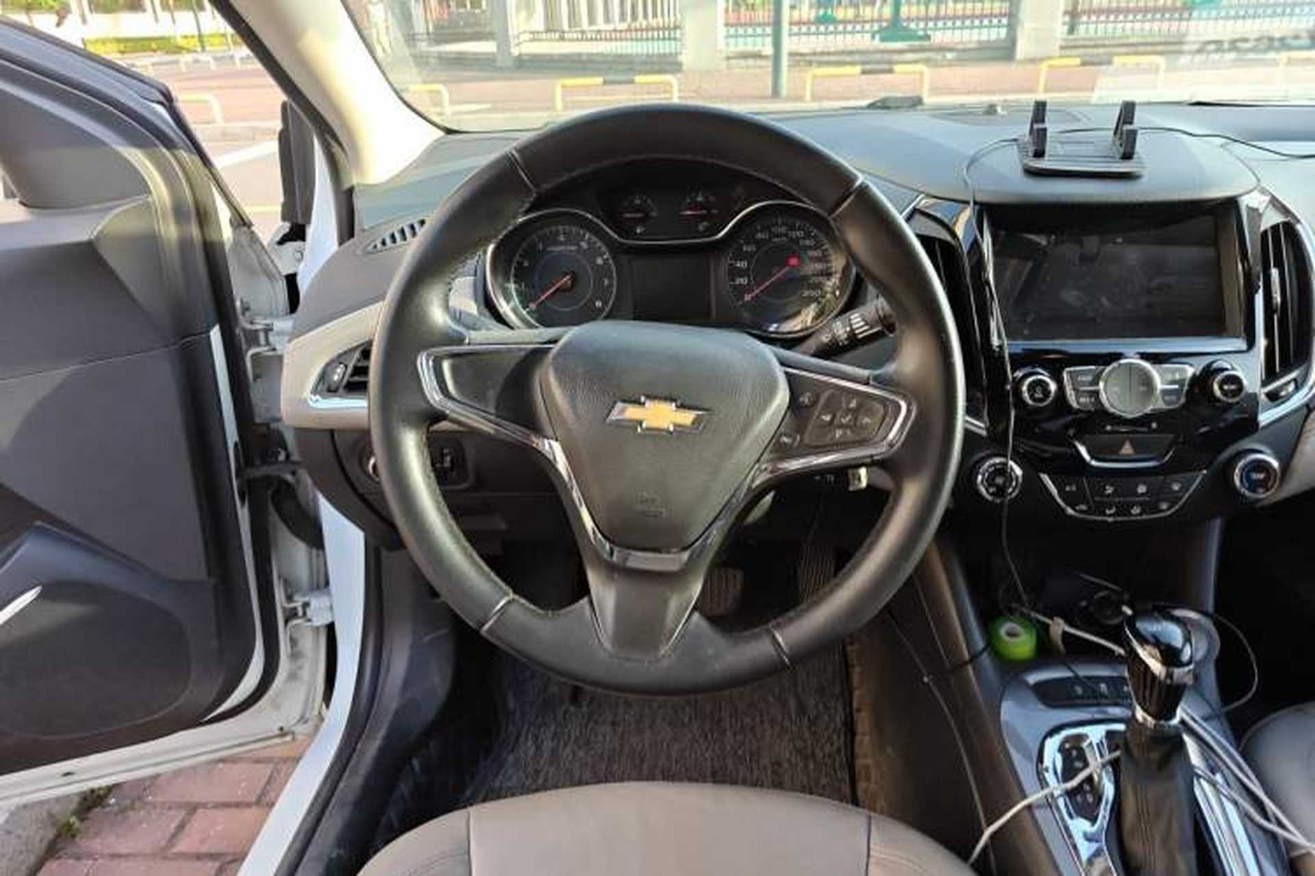 Used Chevrolet Cruze 2015 1.4T DCG Luxury Edition Steering Wheel