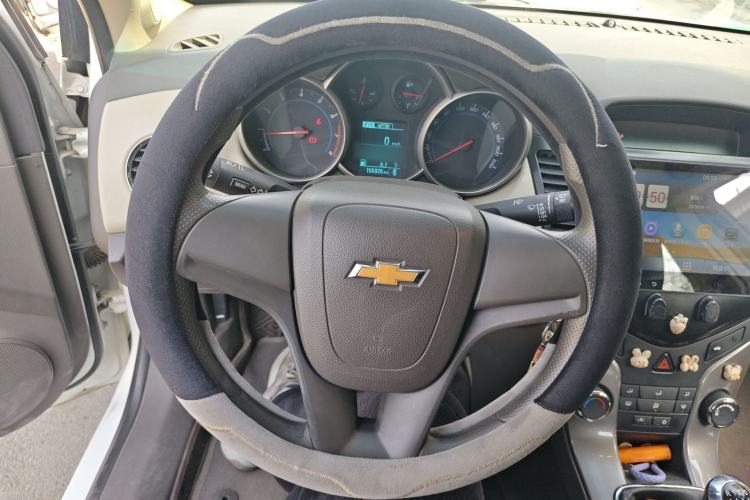 Used Chevrolet Cruze 2015 1.5L Classic SE MT Steering Wheel