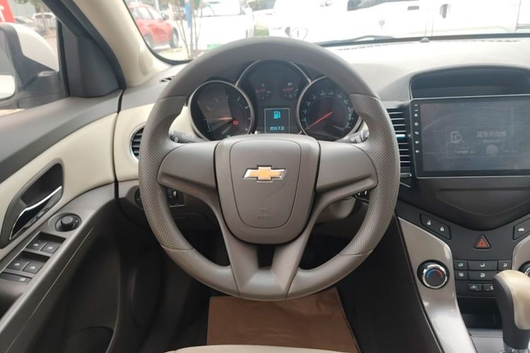 Used Chevrolet Cruze 2015 1.5L Classic SE AT Steering Wheel