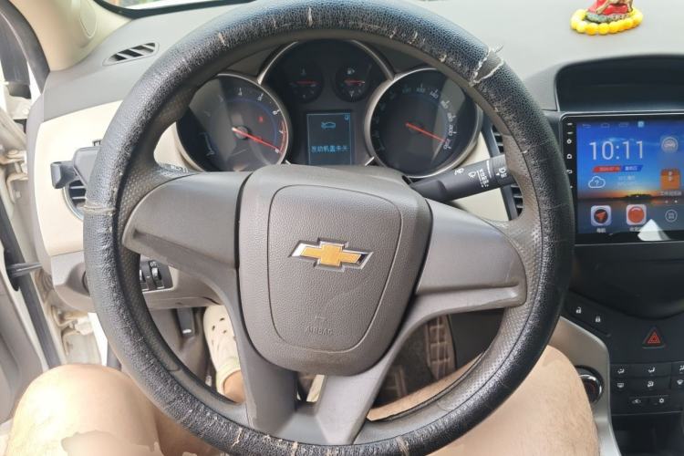 Used Chevrolet Cruze 2015 1.5L Classic SL MT Steering Wheel