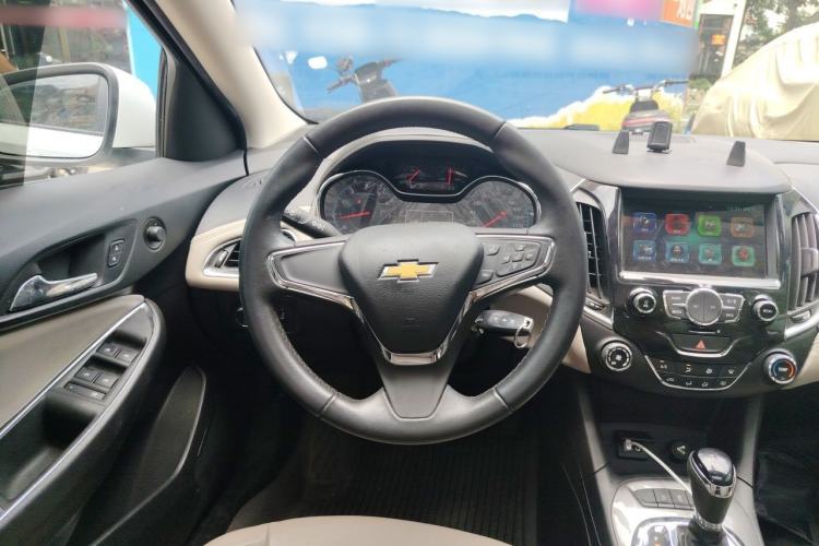 Used Chevrolet Cruze 2015 1.4T DCG Luxury Edition Steering Wheel