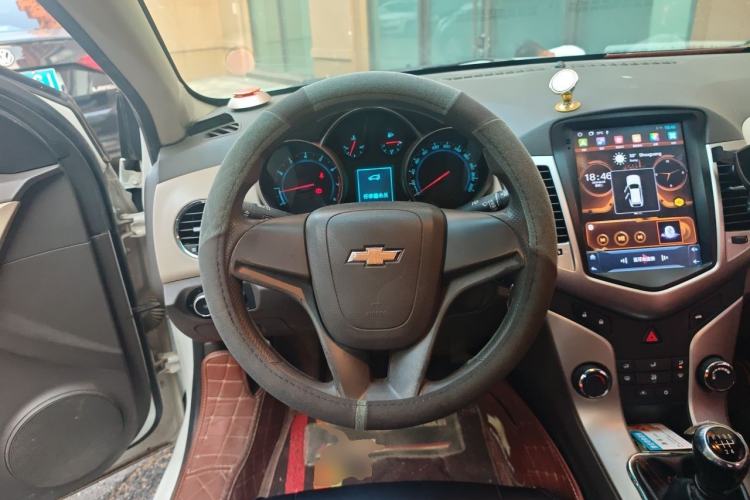 Used Chevrolet Cruze 2015 1.5L Classic SL MT Steering Wheel