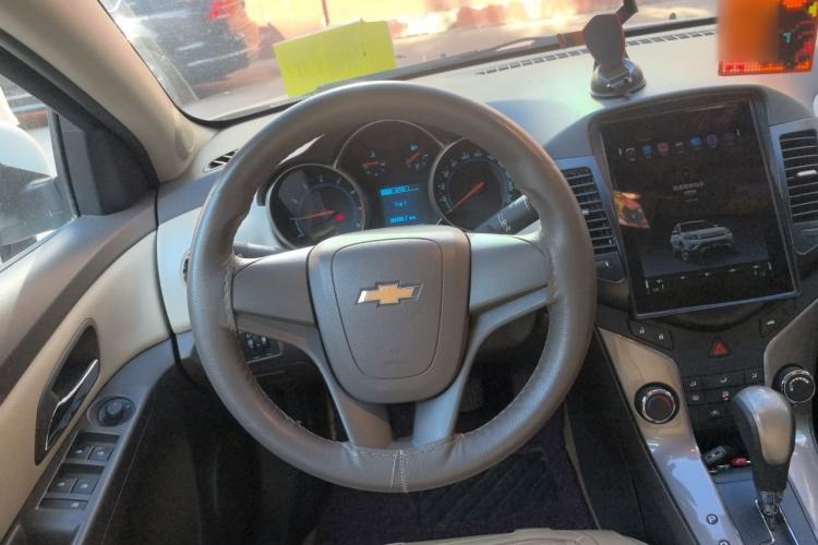 Used Chevrolet Cruze 2015 1.5L Classic SE AT Steering Wheel