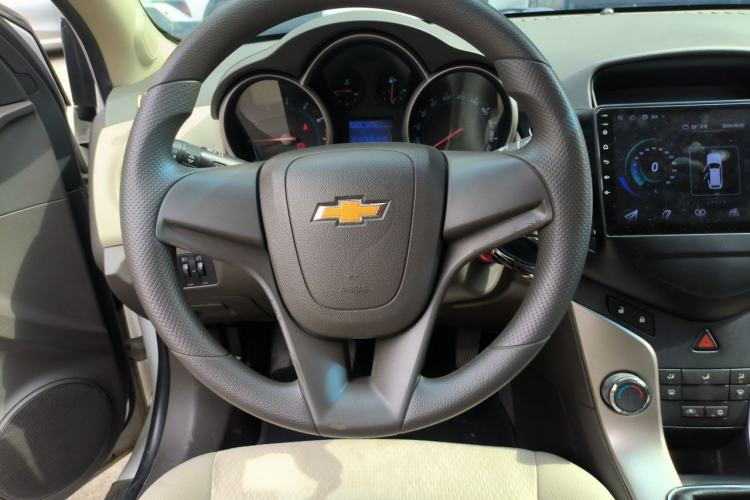 Used Chevrolet Cruze 2015 1.5L Classic SL MT Steering Wheel
