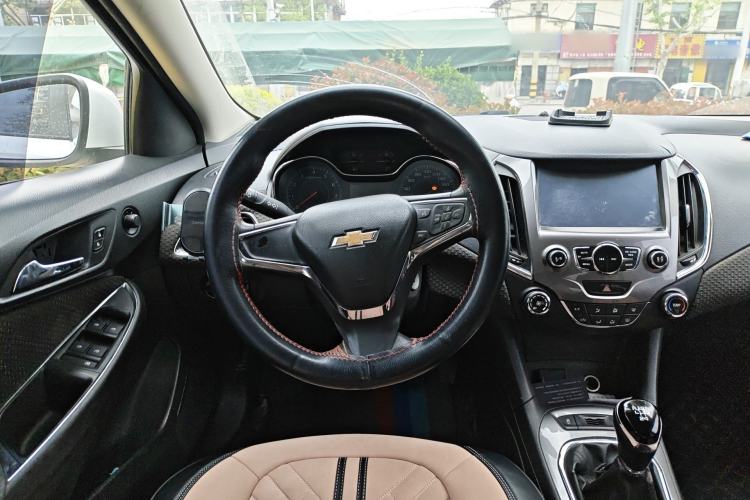 Used Chevrolet Cruze 2015 1.5L Manual Elite Edition Steering Wheel